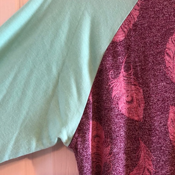 Small LulaRoe Randy Top - Picture 3 of 6